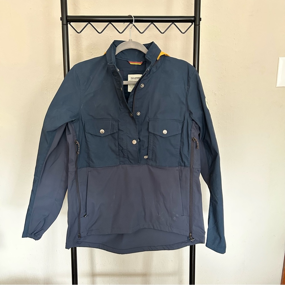 Women’s pullover athletic jacket